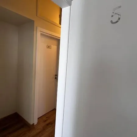 Smart Comfort Studion5 Private Kitchenette Bathroom 250m Marina Port Old 900m Апартаменты Лимасол