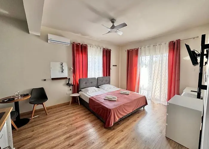 Smart Comfort Studion5 Private Kitchenette Bathroom 250m Marina Port Old 900m